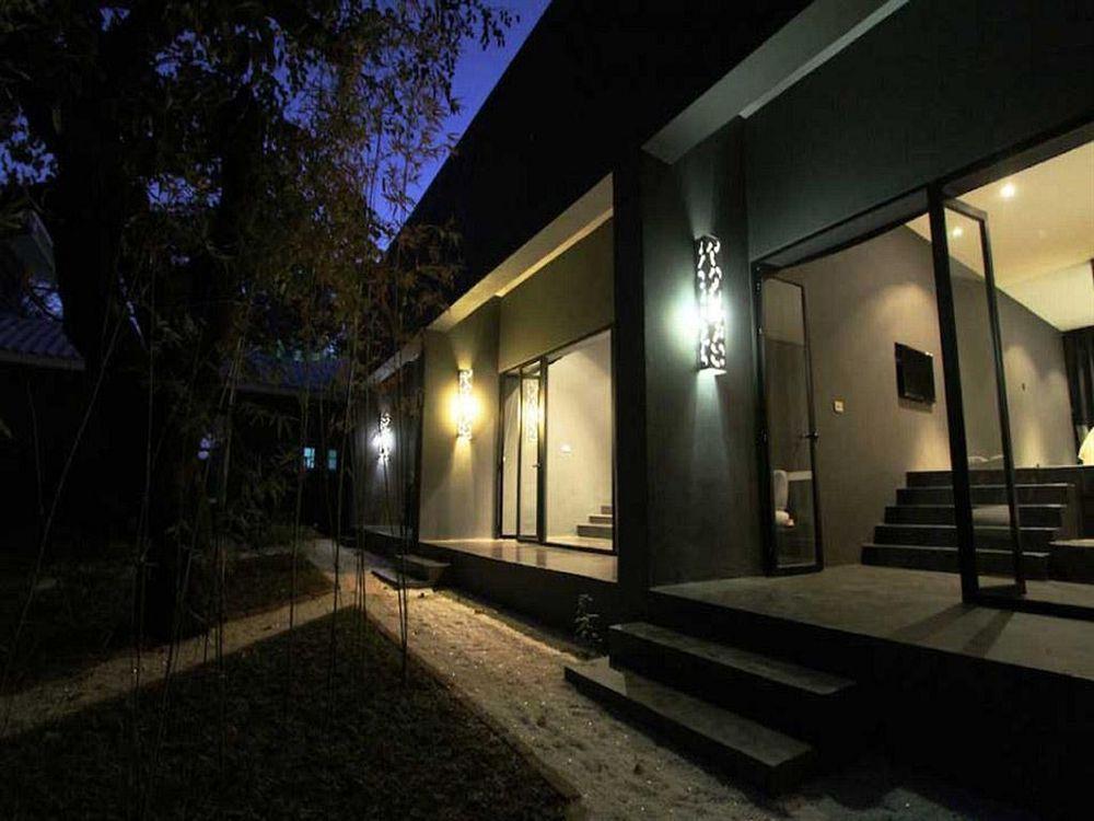 Latitude 13 Degrees Hotel Lilongwe Ngoại thất bức ảnh